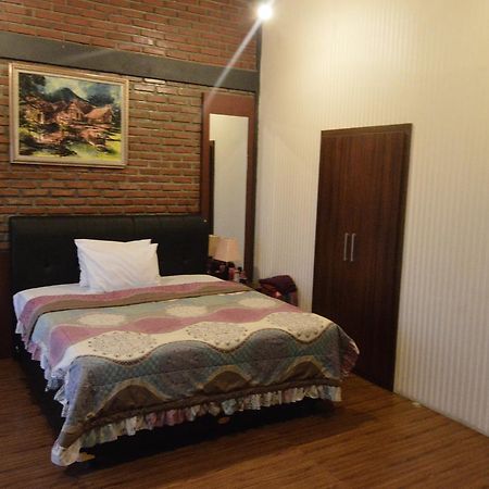 Villa Buleud Garut Bagian luar foto